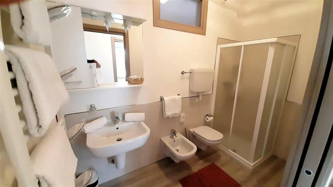 Casa Gemma Lägenhet Malcesine Exteriör bild