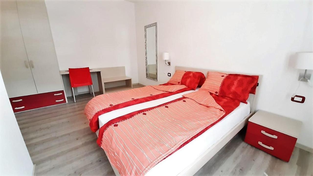 Casa Gemma Lägenhet Malcesine Exteriör bild